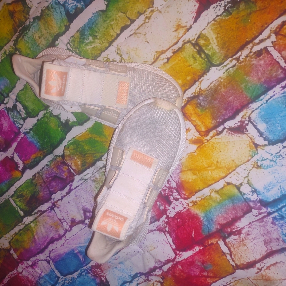 Women sneakers